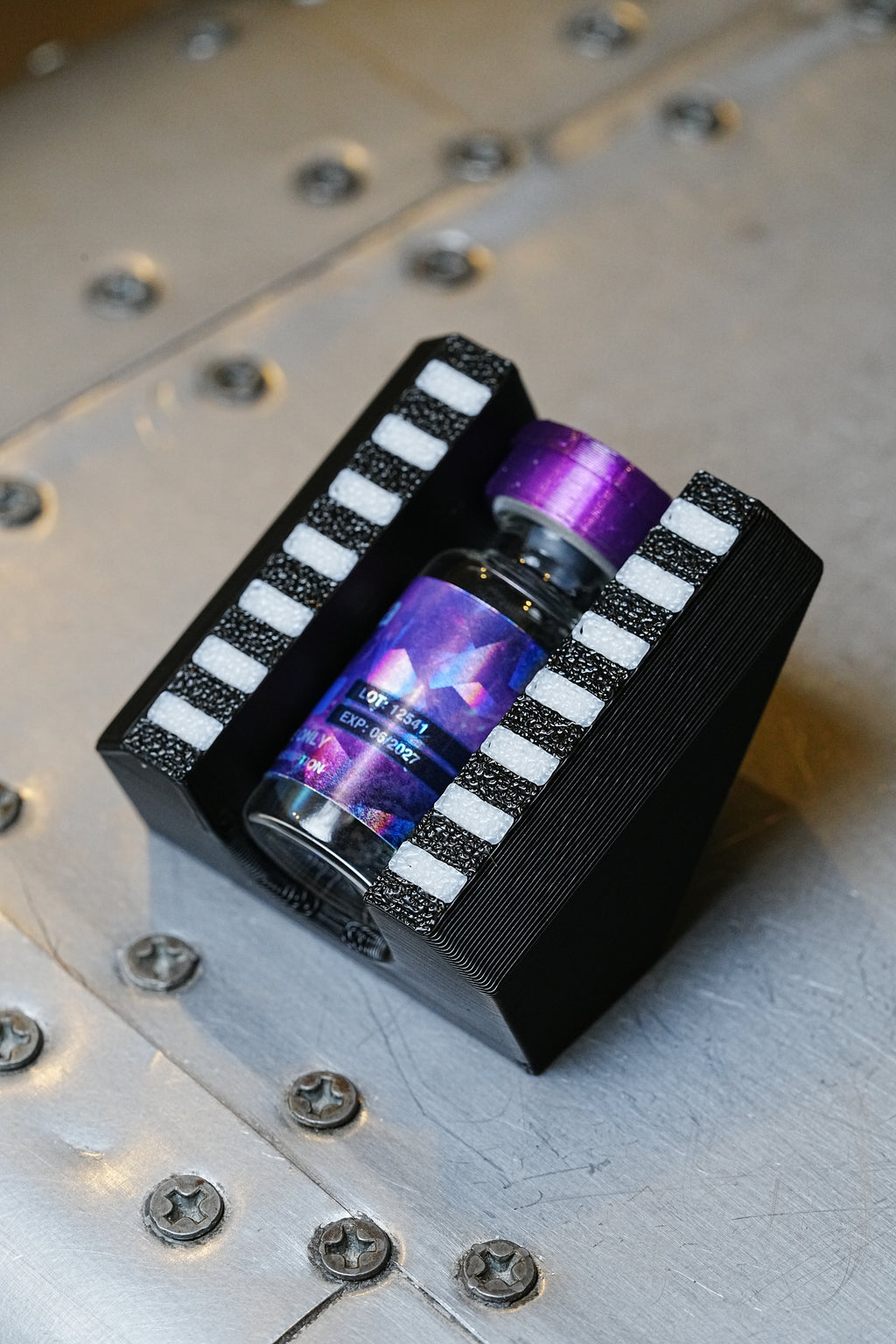 Vial Applicator