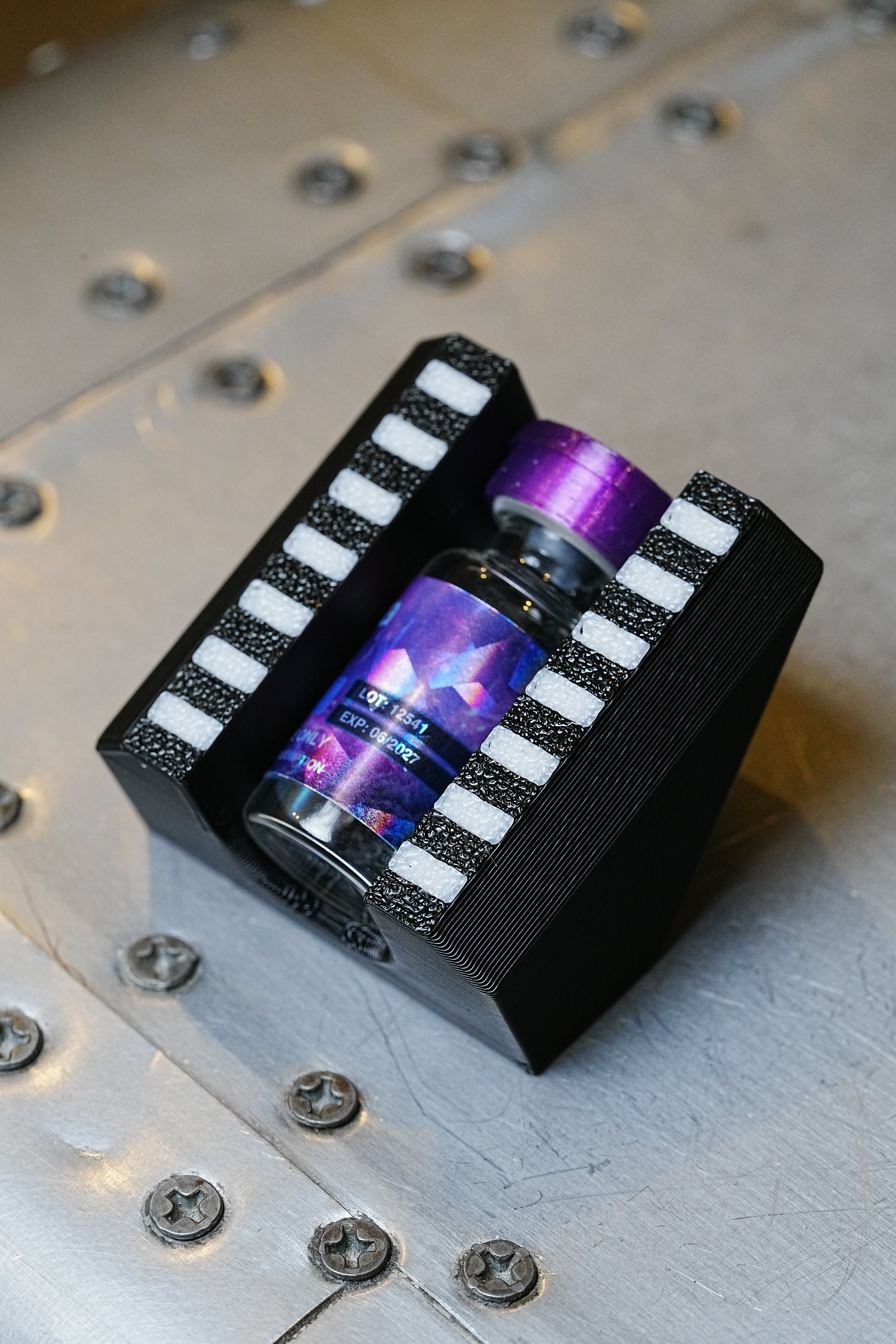 Vial Applicator